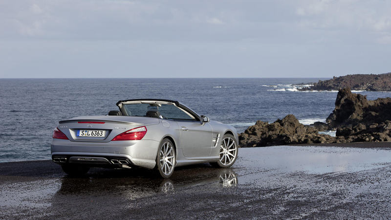 Illustration for article titled 2013 Mercedes-Benz SL63 AMG: The Overweight Lover’s In The House